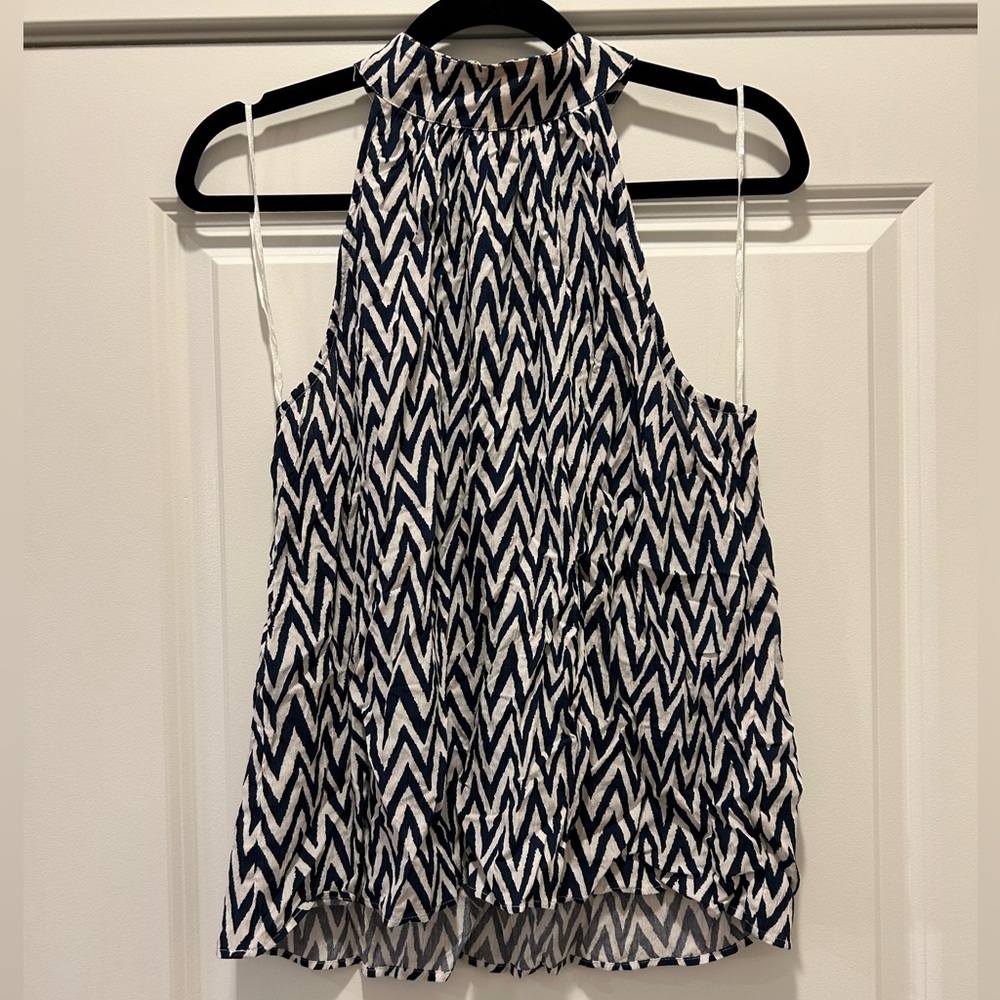 NWT Halogen Navy White Chevron Halter Sleeveless Viscose Flowy Tank Top Medium
